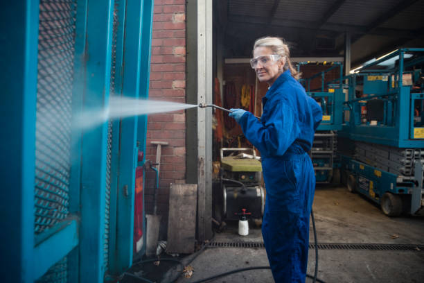 Best Factory Floor Cleaning  in Eureka, CA